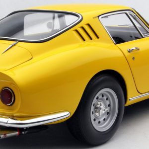 1/8 1967 Ferrari 275 GTB/4