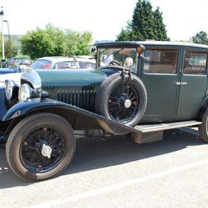1928_Bentley_Saloon_at_Toddington_Railway_Gala