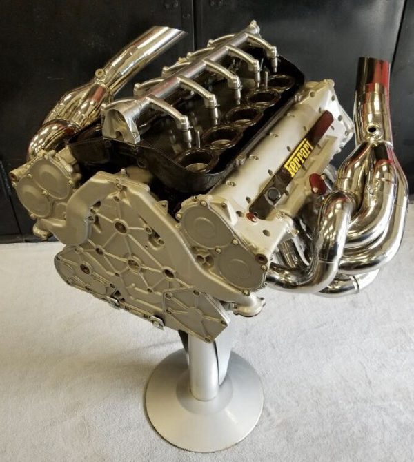 2000 Ferrari F1-2000 engine (049)
