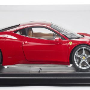 1/8 2010 Ferrari 458 Italia