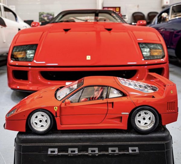 Collector Studio - Fine Automotive Memorabilia - 1/8 1987-1992 Ferrari F40