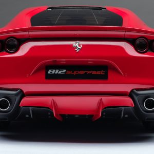 Ferrari_812superfast_-_02_Resized_4000x2677