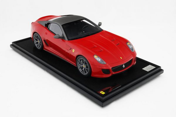 1/8 2011 Ferrari 599 GTO