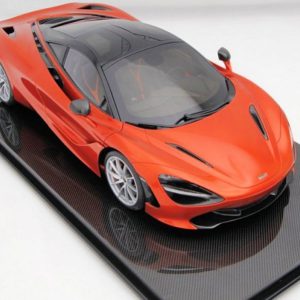 1/8 2017 McLaren 720S
