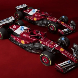 2025-ferrari-sf-25-f1-race-car