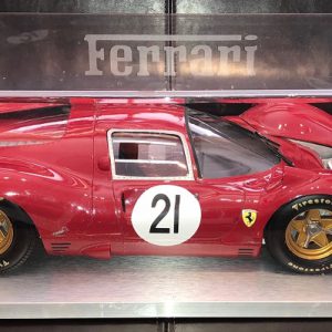 1/8 1967 Ferrari 330P4 Prototype - Le Mans