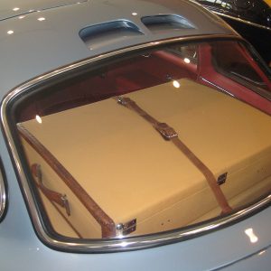 photo_176_mercedes_gullwing_with_luggage_3_67665_original