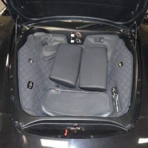 2005 Porsche Carrera GT luggage set