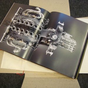 1995-ferrari-f50-vip-hardback-brochure-1002-95s