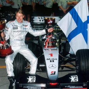 1/4 1998 Mclaren MP4-13 ex- Mika Hakkinen World Champion model