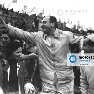 Le Mans, France. 12-13 June 1954.Jose Froilan Gonzalez and Maurice Trintignant (Ferrari) celebrate finishing in 1st position. Published-Autocar 18/6/1954 p877.World Copyright - LAT Photographic