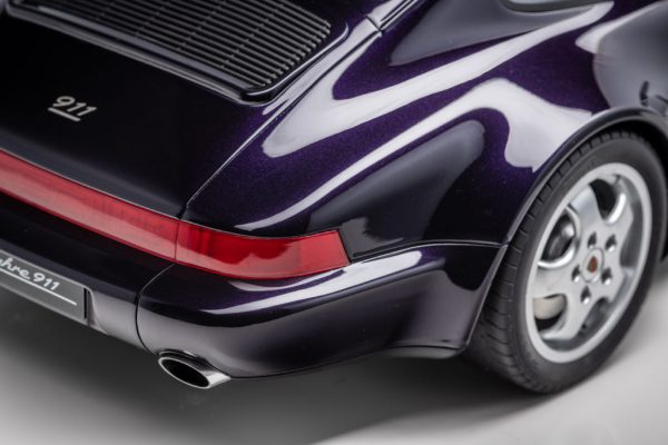 Porsche 964 Carrera 4 30 Jahre 911 violett metallic 1:43 Spark Museum 