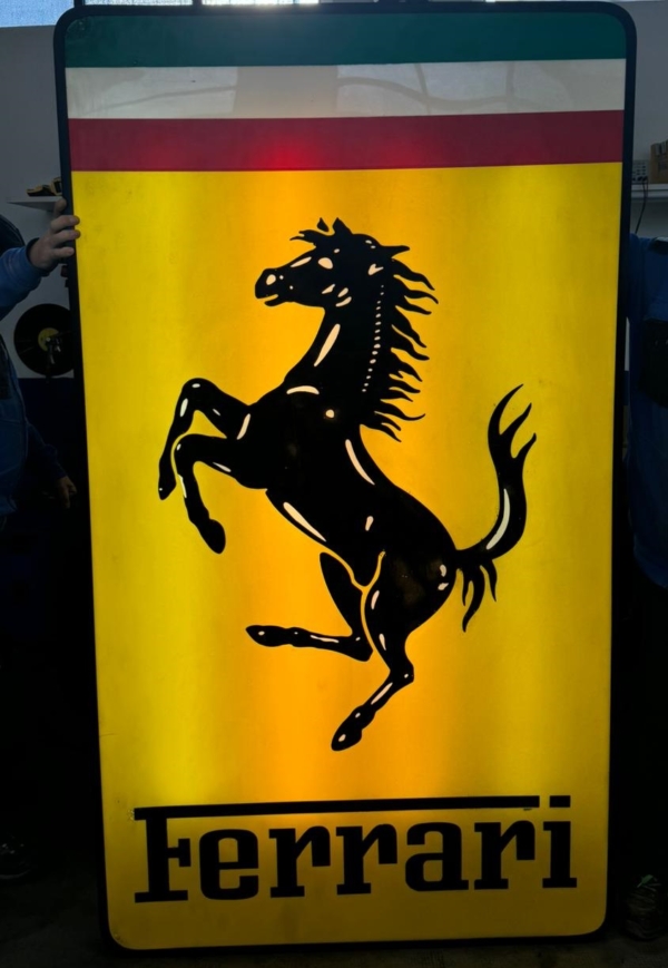 1980s-Ferrari-6.5ft-sign (3)