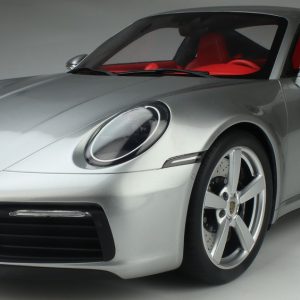 1/8 2020 Porsche 911 (992) Carrera 4S