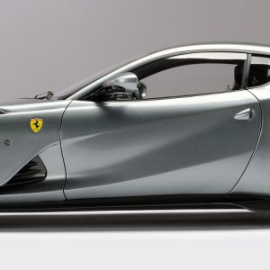 1/8 2021 Ferrari 812 Competizione