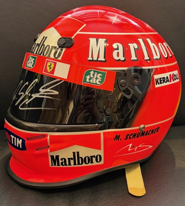 2001 bell helmets Jacques Villeneuve Signed Race Used Italian Grand Prix Lucky Stri while the forced air inlet lets you breathe cool Sport Helmet Bell Dominator Helmet