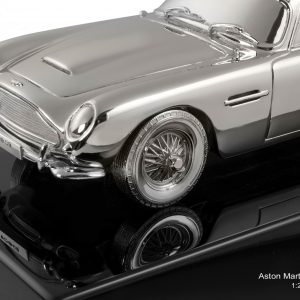 Aston Martin DB5 Silver Wheel Detail
