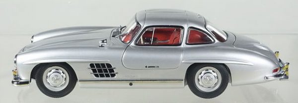 1/18 1954 Mercedes 300SL Gullwing