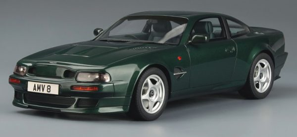 1/18 1999 Aston Martin V8 Vantage Le Mans