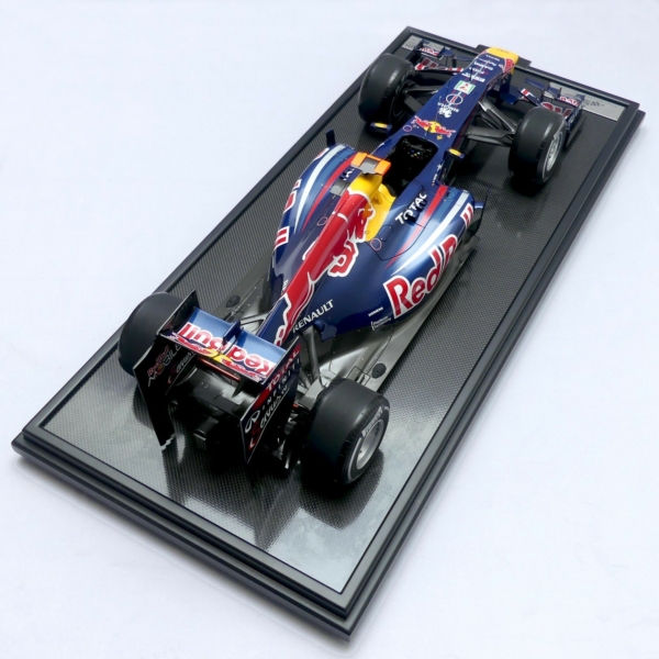 Collector Studio - Fine Automotive Memorabilia - 1/8 2011 Red Bull 