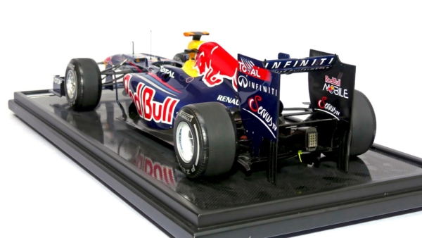 Collector Studio - Fine Automotive Memorabilia - 1/8 2011 Red Bull 