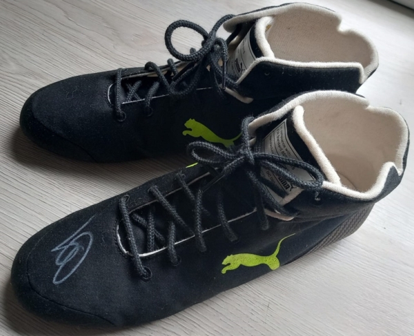 2022-LH-signed-boots (1)