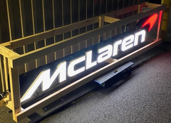 McLarenLEDsign2 (1)