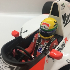 112AS1990Mclarencockpit