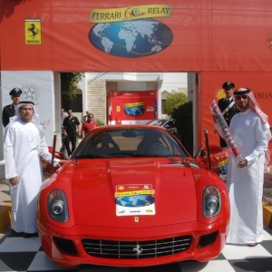 2007-ferrari-60-relay-crew-and-baton