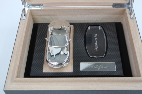 2022-Ferrari-Portofino-Humidor-box (1) 2022-Ferrari-Portofino-Humidor-box (1)