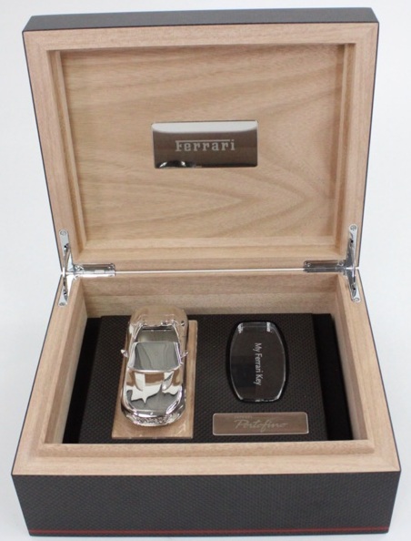 2022-Ferrari-Portofino-Humidor-box (3)