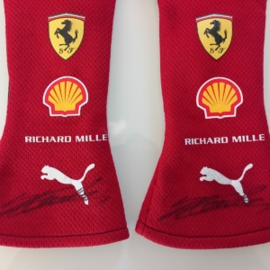 2025-CL-red-gloves-signed (3)