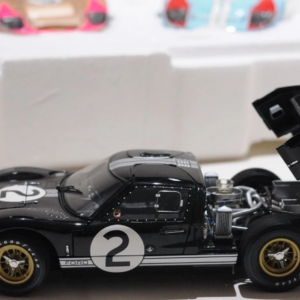 1-18-Ford-GT40set-Exoto (3)