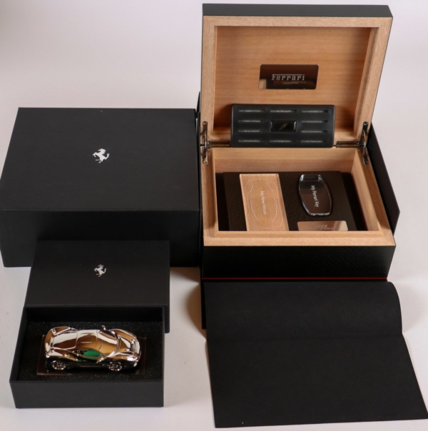 Humidor-Type-488-With-Chrome Model-Lot- 822 (1)