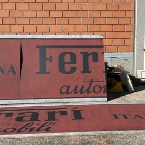 1950-60s-Ferrari-Automobili-sign (2)