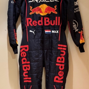 2022-MV-Silv-suit